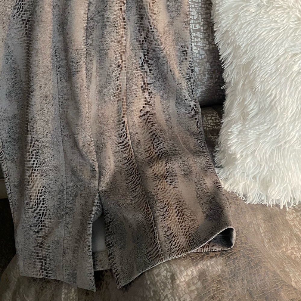 NEW Catherine Malandrino Taupe Snakeskin Print V-Neck Dress - Picture 5 of 12